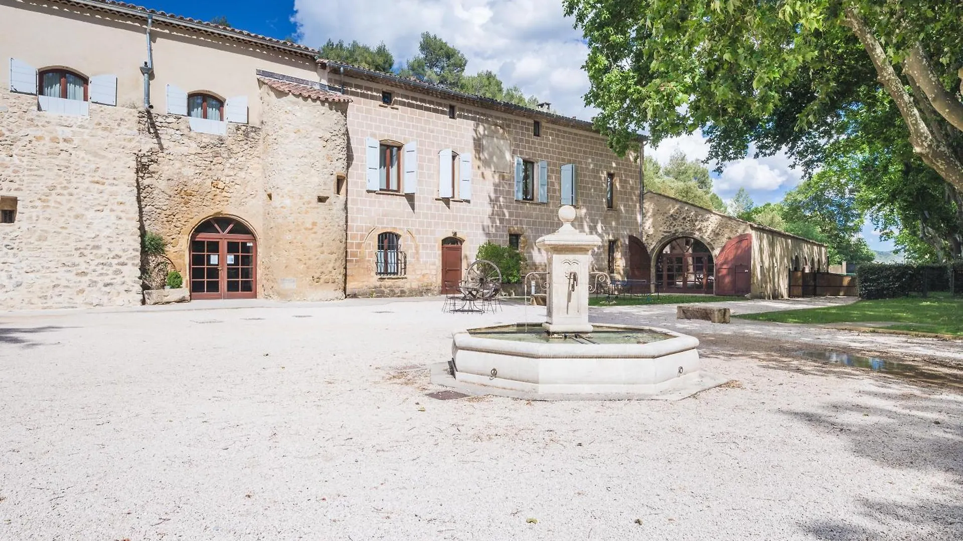 Hotel Le Relais Du Grand Logis Mirabeau  Mirabeau (Vaucluse)
