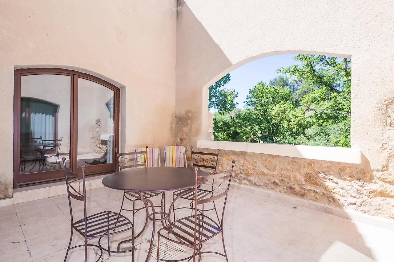 Hotel Le Relais Du Grand Logis Mirabeau  3*, Mirabeau (Vaucluse)