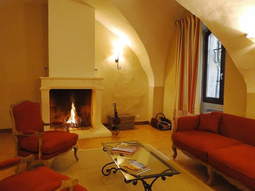 Hotel Le Relais Du Grand Logis Mirabeau  Affittacamere
