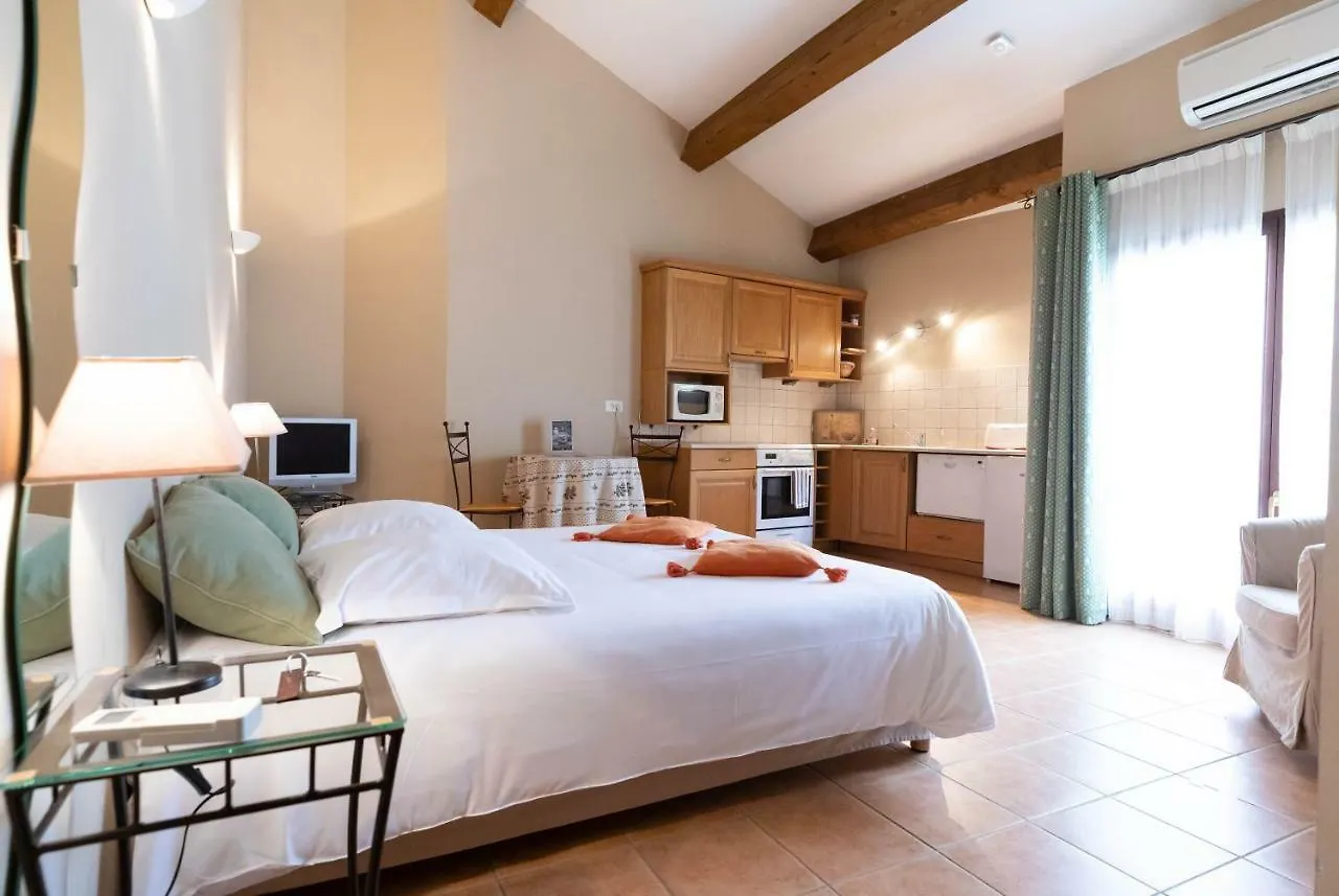*** Affittacamere Hotel Le Relais Du Grand Logis Mirabeau  Francia